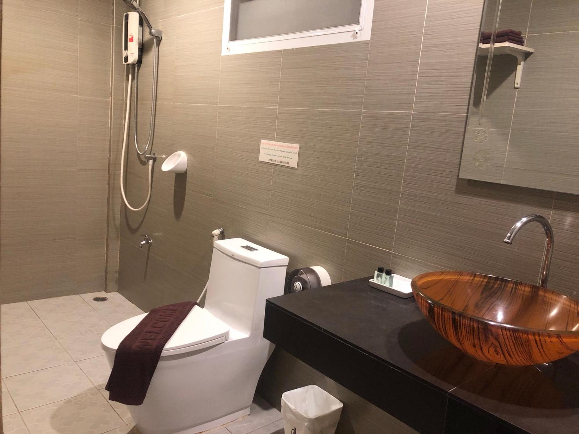 Thongran'S House Hotel Chiang Mai Bagian luar foto